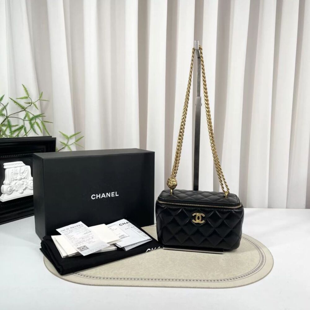 Chanel Women Pre-Loved Bag Very Good Condition